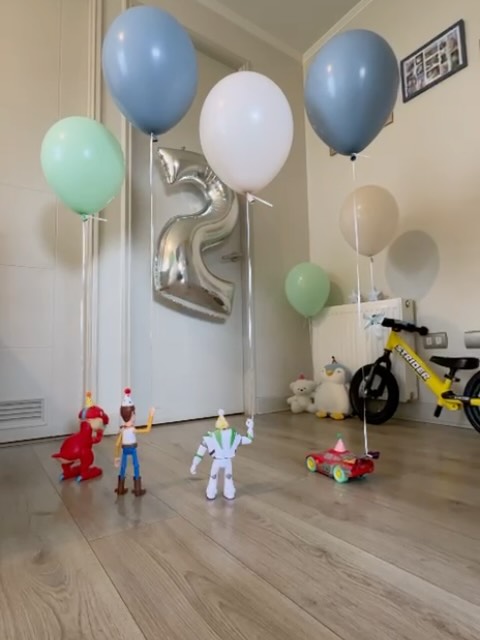 ✨ Celebrando sus 2 añitos ✨ Qué lindo recibir estas imágenes y ver cómo disfrutó sus globitos nuestro pequeño cumpleañe…